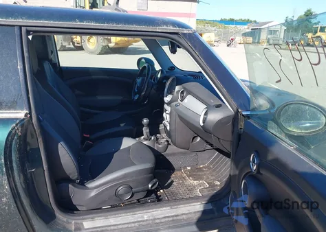 2010 Mini Cooper from USA, damaged, VIN WMWMF3C5XATZ27576